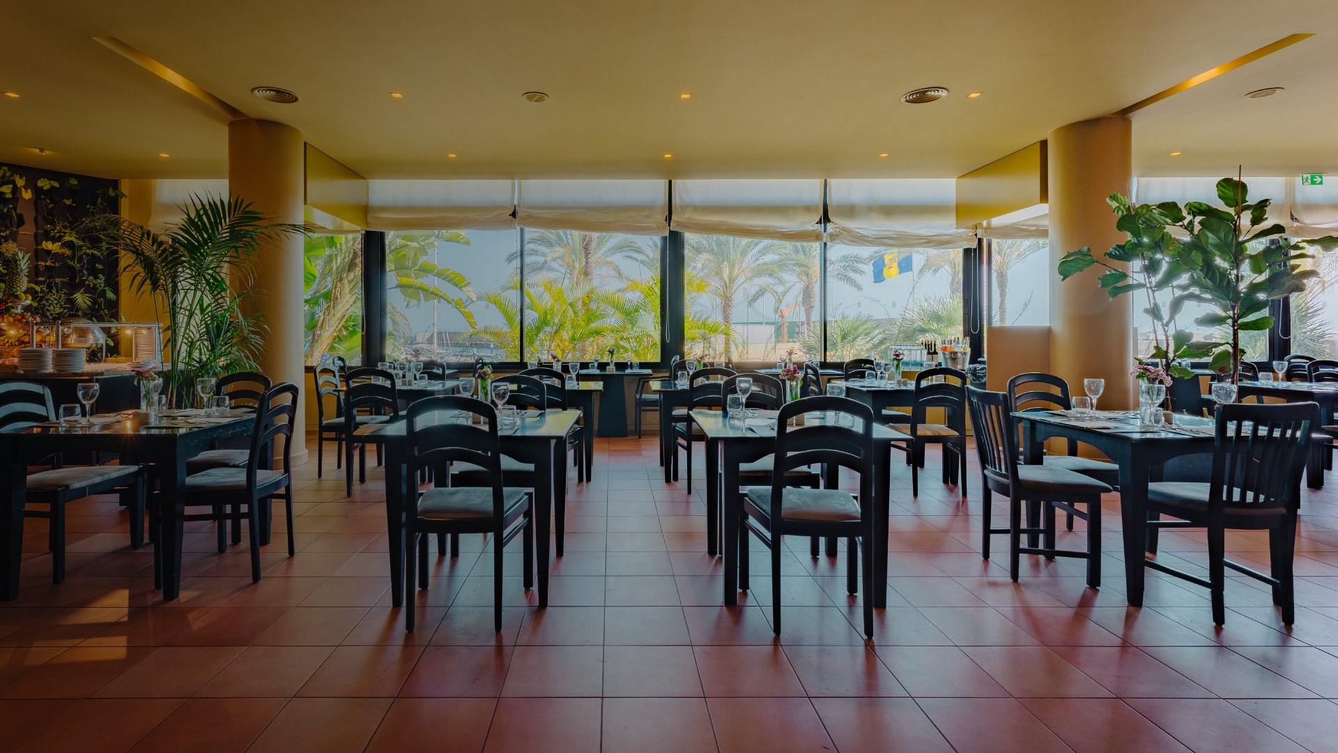 calheta-beach-hotel-restaurant-buffet-madeira-island-15.jpg